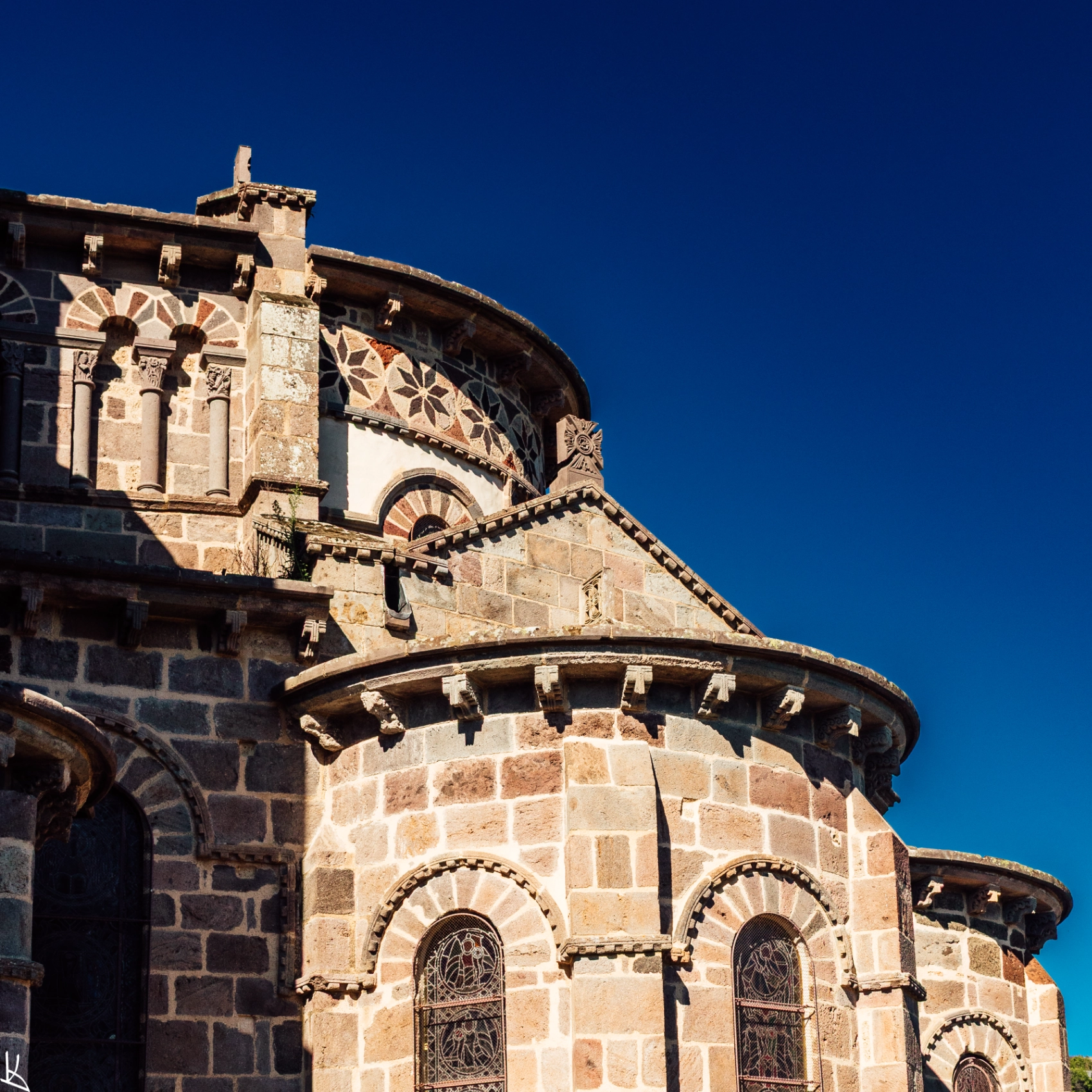 Arrière de la basilique de Saint-Nectaire